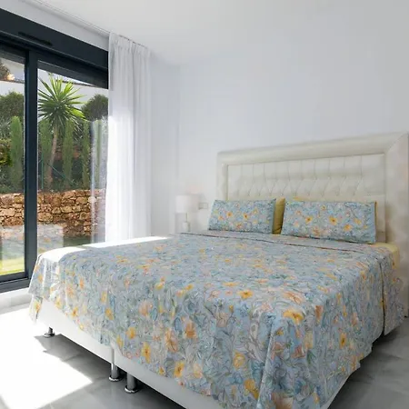 Apartment Nazules *